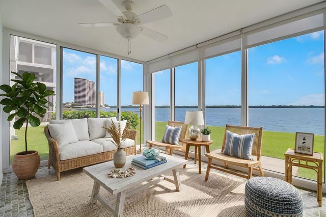 60 Yacht Club Drive 103, North Palm Beach, FL 33408