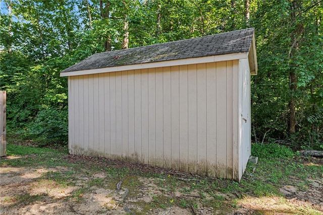2205 Cardinal Drive, Jamestown, NC 27282