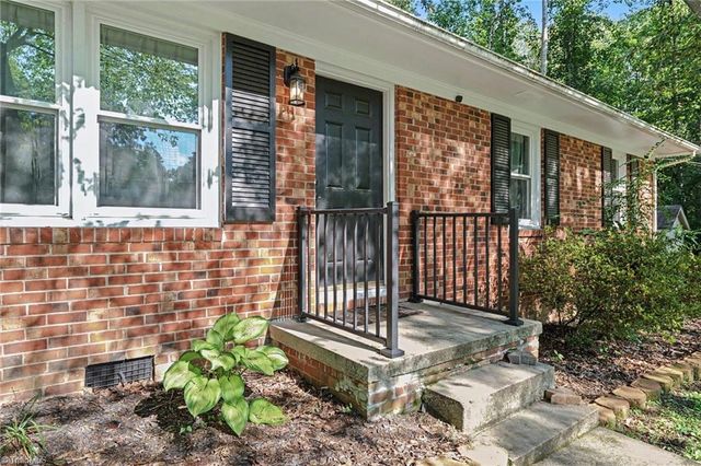 2205 Cardinal Drive, Jamestown, NC 27282