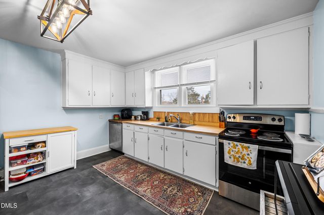 307 W Main Street, Haw River, NC 27258