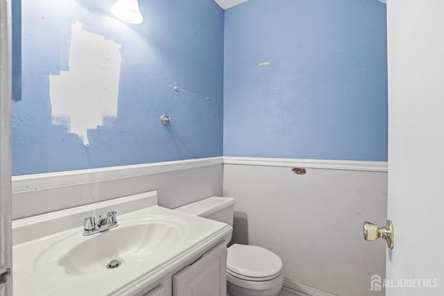6 Killington Court, Old Bridge, NJ 08857