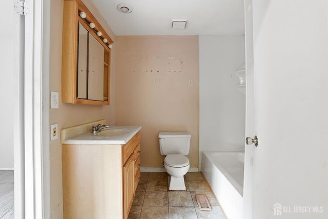 6 Killington Court, Old Bridge, NJ 08857