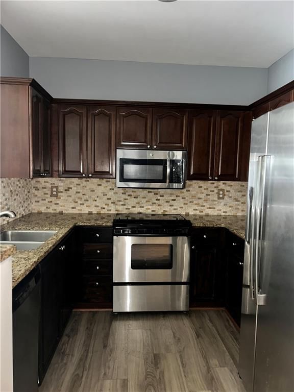 1502 River Green NW Drive, Atlanta, GA 30327