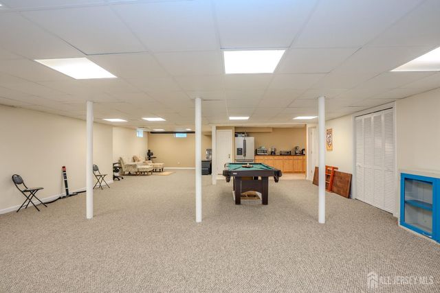 18 Lovell Drive, Plainsboro, NJ 08536