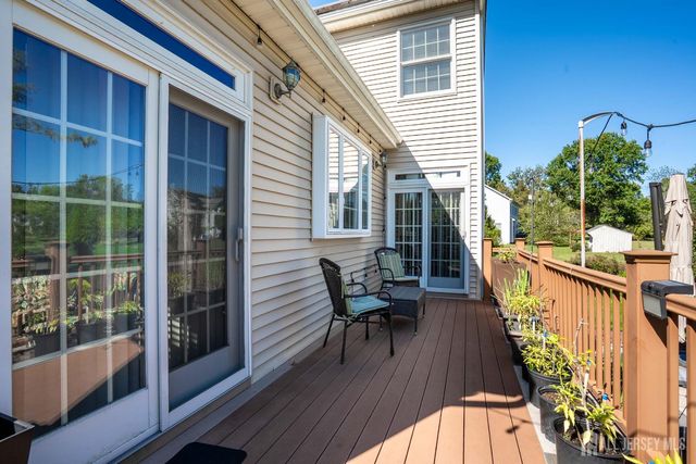 18 Lovell Drive, Plainsboro, NJ 08536