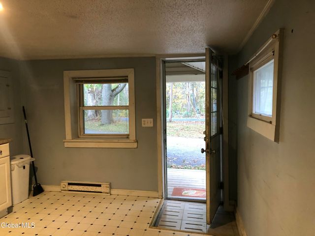 2185 Hoffman Lane, Rotterdam, NY 12306