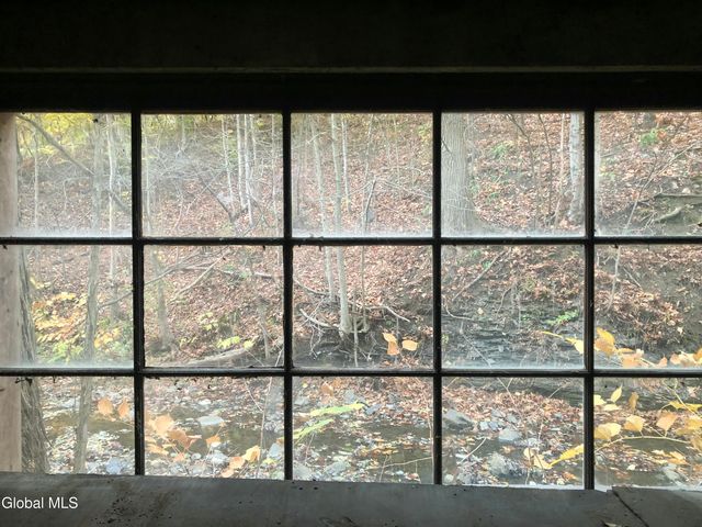 2185 Hoffman Lane, Rotterdam, NY 12306