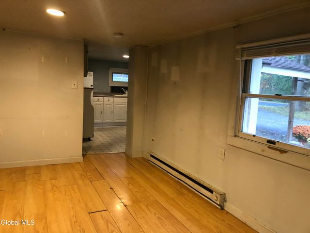 2185 Hoffman Lane, Rotterdam, NY 12306