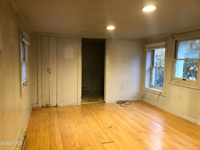 2185 Hoffman Lane, Rotterdam, NY 12306