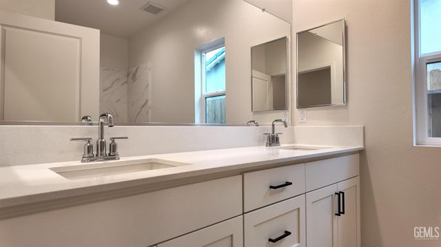 7306 Cryosphere Street, Bakersfield, CA 93311