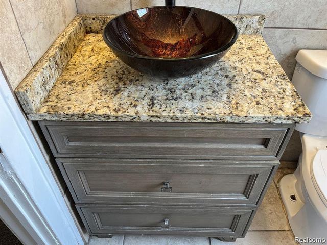 10030 Hartwell Street, Detroit, MI 48227