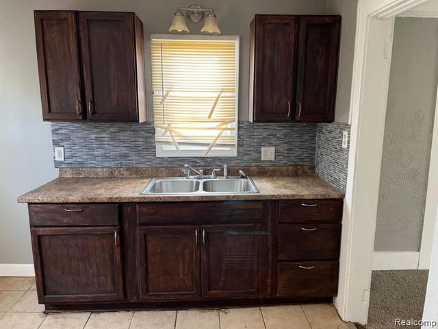 10030 Hartwell Street, Detroit, MI 48227