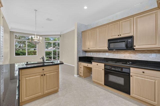 9937 Via Elegante, Wellington, FL 33411