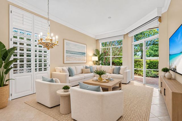 9937 Via Elegante, Wellington, FL 33411