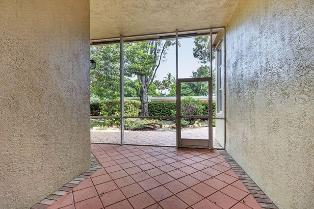 9937 Via Elegante, Wellington, FL 33411