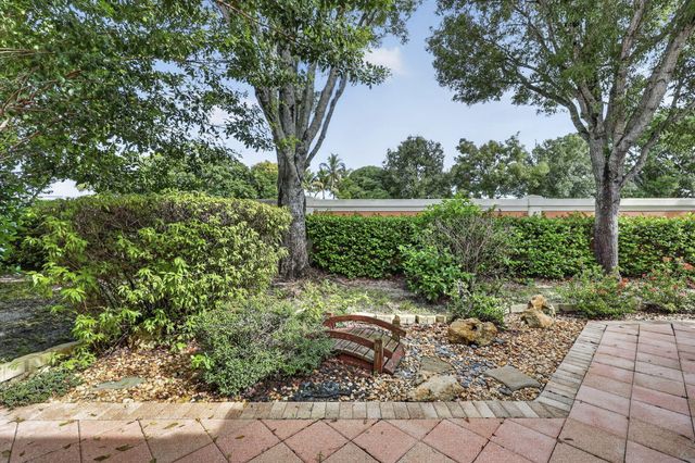 9937 Via Elegante, Wellington, FL 33411