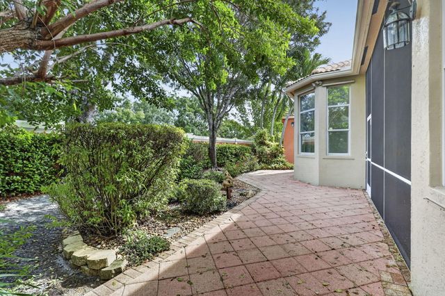 9937 Via Elegante, Wellington, FL 33411