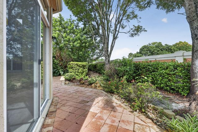 9937 Via Elegante, Wellington, FL 33411