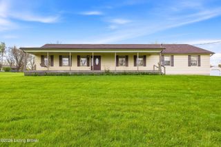 2040 Crystal Cove Dr, La Grange, KY 40031