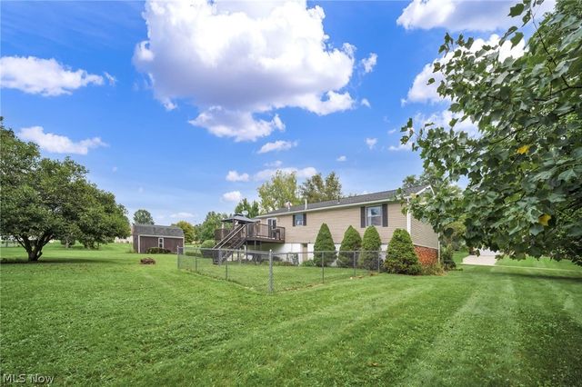 2190 Waterbury Drive, Uniontown, OH 44685