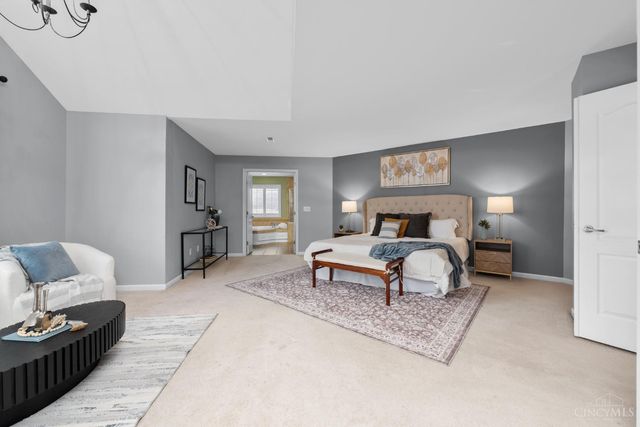 7556 Fox Chase Drive, West Chester, OH 45069