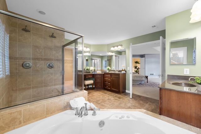 7556 Fox Chase Drive, West Chester, OH 45069