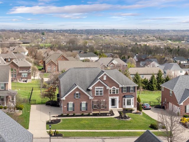 7556 Fox Chase Drive, West Chester, OH 45069