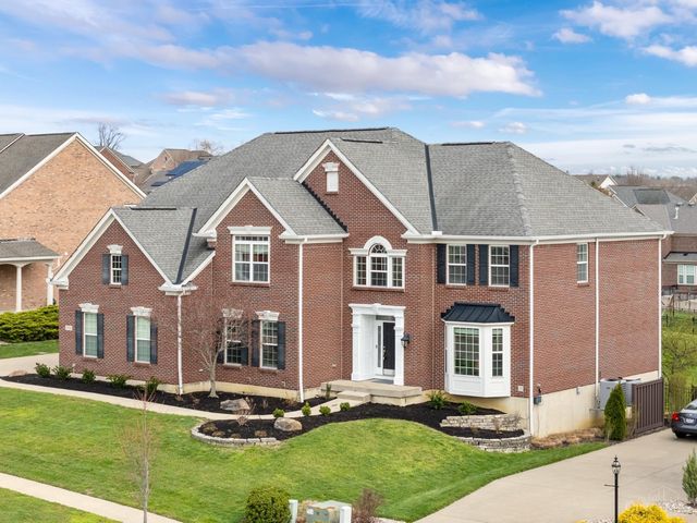 7556 Fox Chase Drive, West Chester, OH 45069
