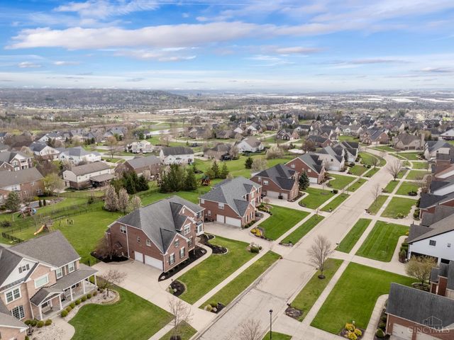 7556 Fox Chase Drive, West Chester, OH 45069