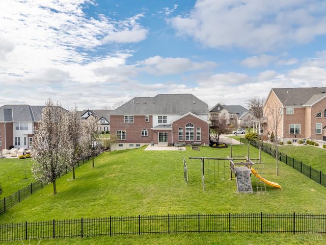 7556 Fox Chase Drive, West Chester, OH 45069