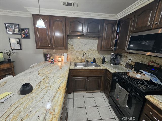 4705 Millbrook, Bakersfield, CA 93313
