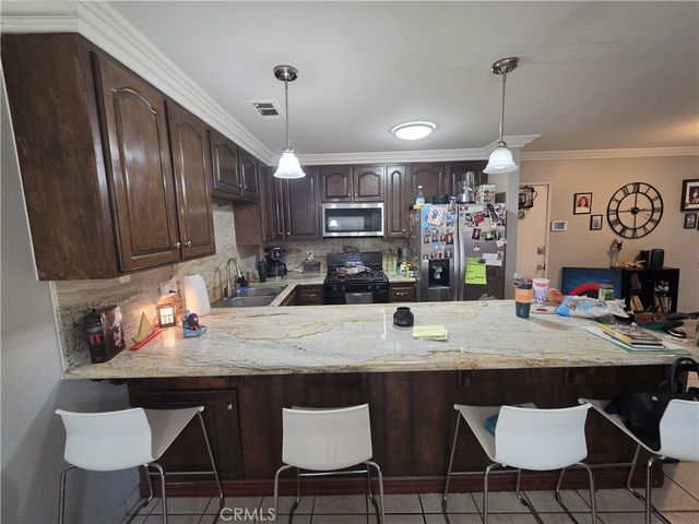 4705 Millbrook, Bakersfield, CA 93313