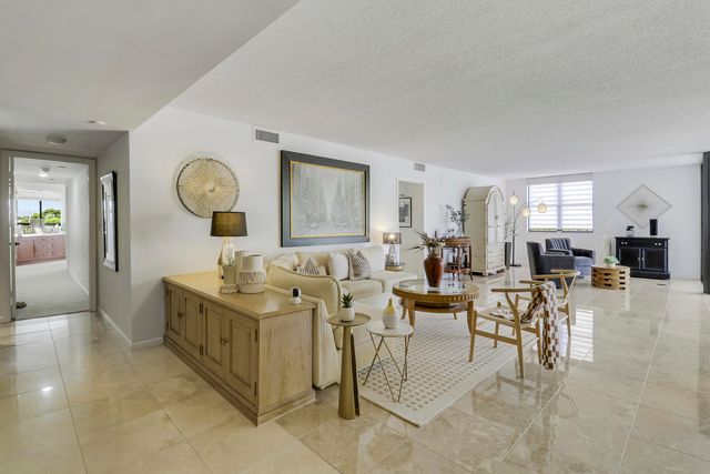 1155 Hillsboro Mile 403, Hillsboro Beach, FL 33062