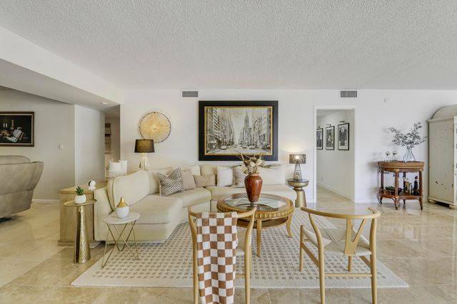 1155 Hillsboro Mile 403, Hillsboro Beach, FL 33062
