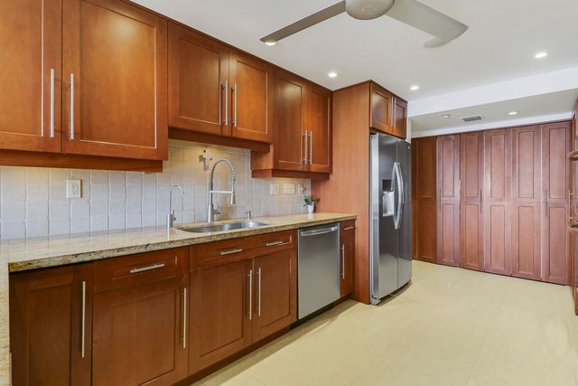 1155 Hillsboro Mile 403, Hillsboro Beach, FL 33062