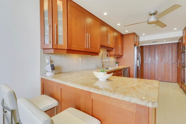 1155 Hillsboro Mile 403, Hillsboro Beach, FL 33062