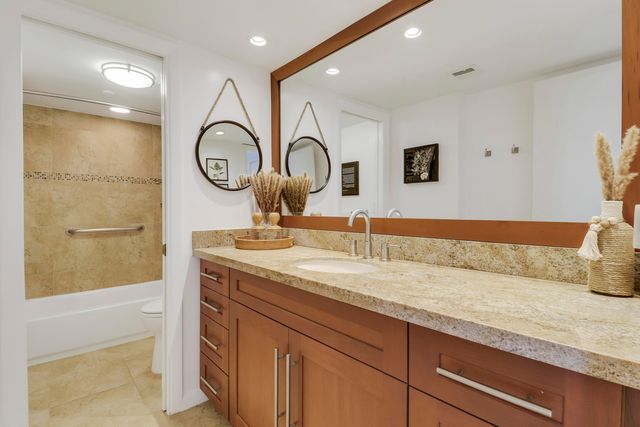 1155 Hillsboro Mile 403, Hillsboro Beach, FL 33062