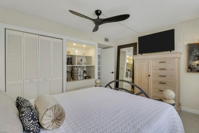 1155 Hillsboro Mile 403, Hillsboro Beach, FL 33062