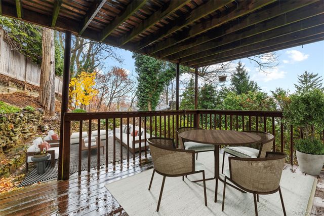 27 Mountain Avenue 1, Mount Kisco, NY 10549