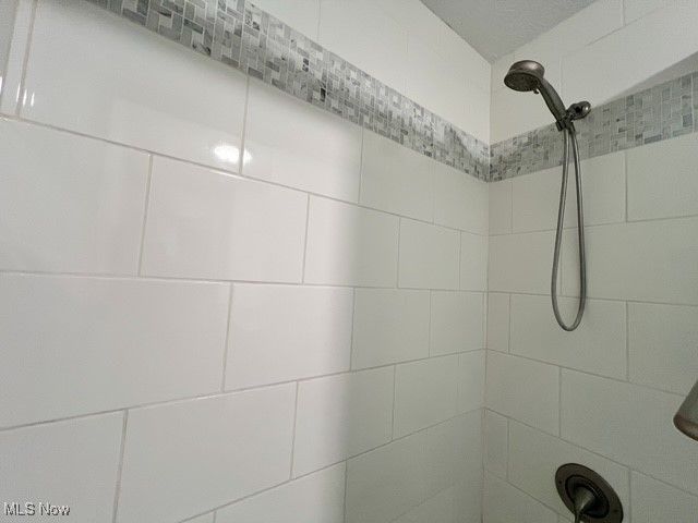 1041 Grant Avenue NW, New Philadelphia, OH 44663