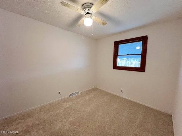 1041 Grant Avenue NW, New Philadelphia, OH 44663