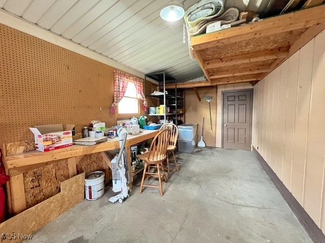 1041 Grant Avenue NW, New Philadelphia, OH 44663