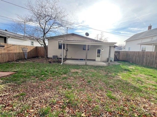 1041 Grant Avenue NW, New Philadelphia, OH 44663