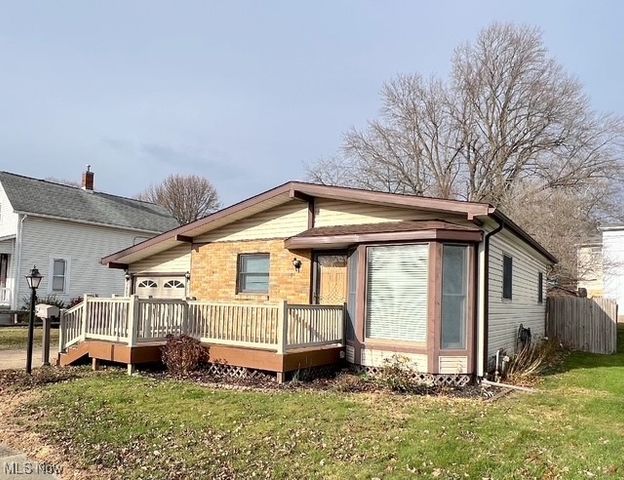 1041 Grant Avenue NW, New Philadelphia, OH 44663