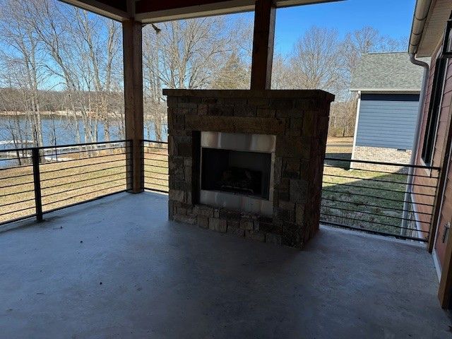 171 Cypress Point Dr, Winchester, TN 37398