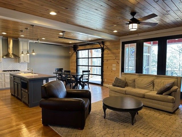 171 Cypress Point Dr, Winchester, TN 37398