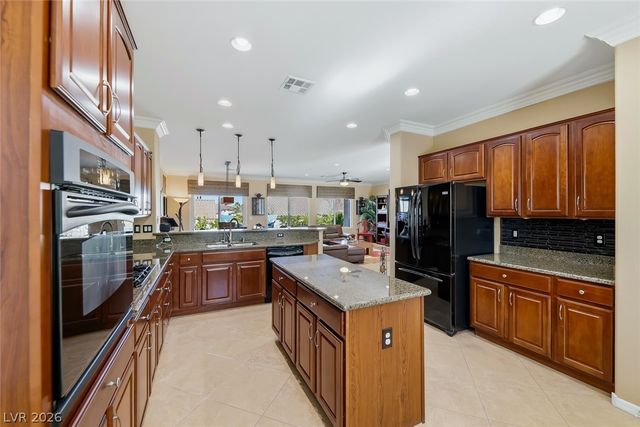 2404 Ozark Plateau Drive, Henderson, NV 89044