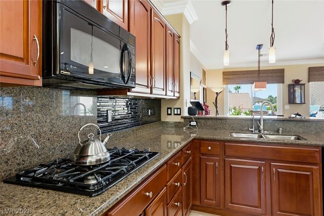 2404 Ozark Plateau Drive, Henderson, NV 89044