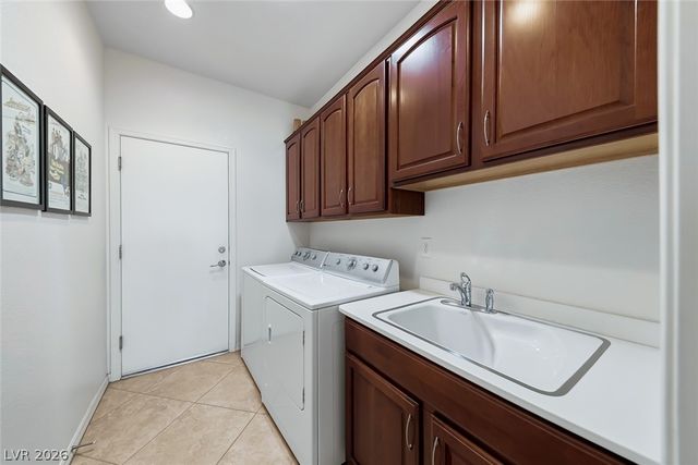 2404 Ozark Plateau Drive, Henderson, NV 89044