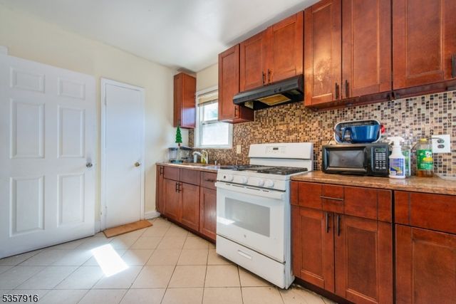 152 Greenwood Ave 2, East Orange City, NJ 07017